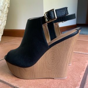 Black Wedge